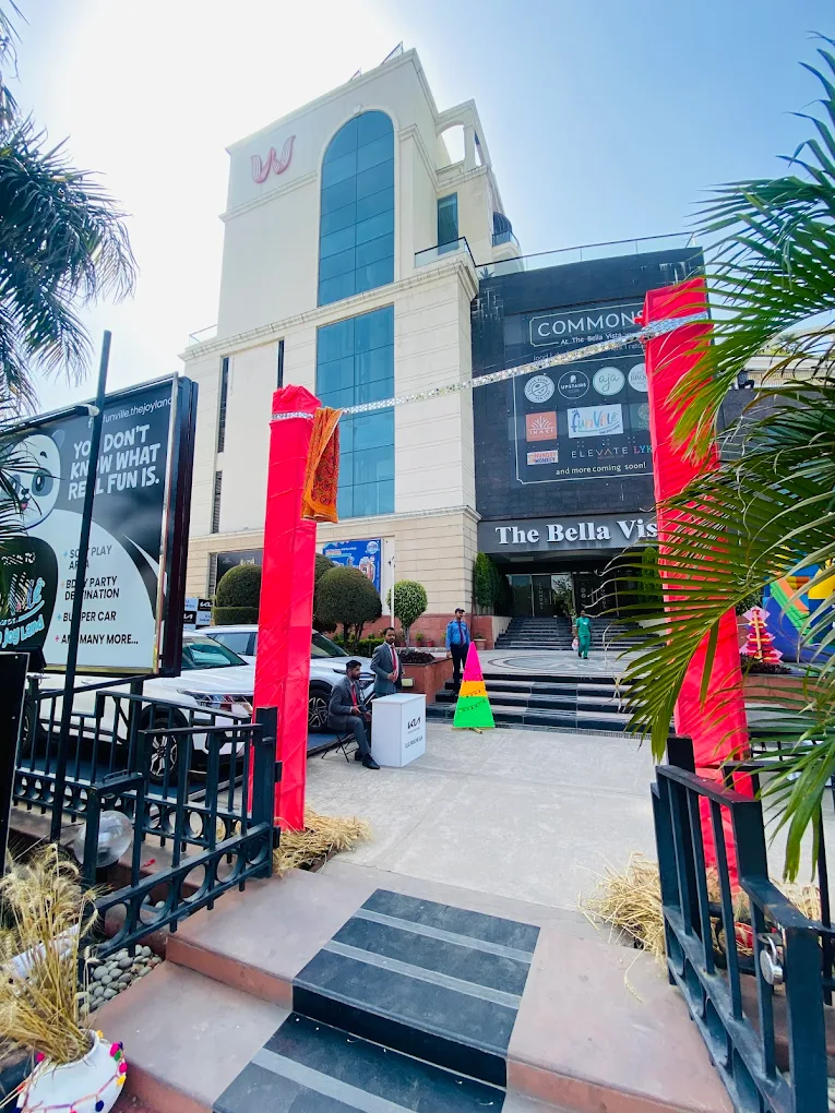 COMMONS At The BellaVista